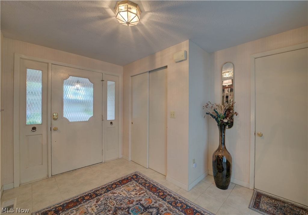 Photo of 724 Strowbridge Drive, Huron, OH 44839 (MLS # 5208681)