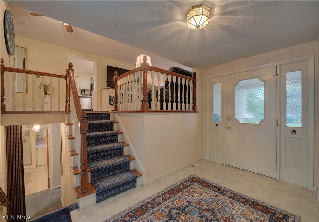 Photo of 724 Strowbridge Drive, Huron, OH 44839 (MLS # 5208681)