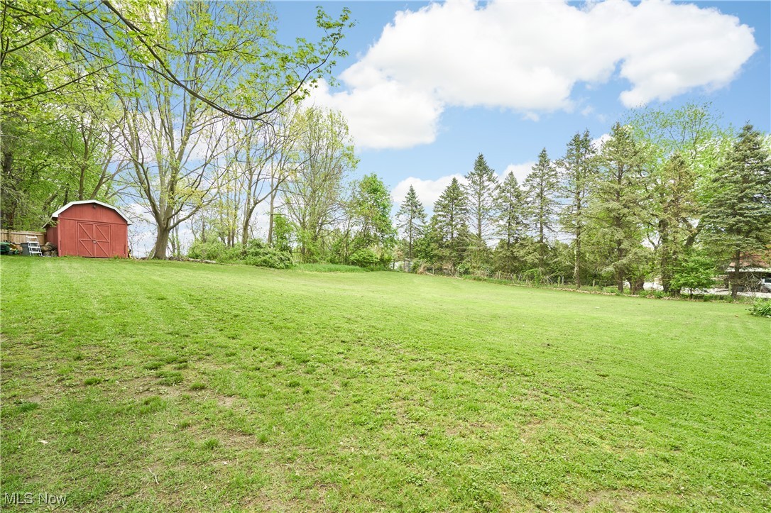 2940 Robin Hill Drive, Mogadore, Ohio image 24