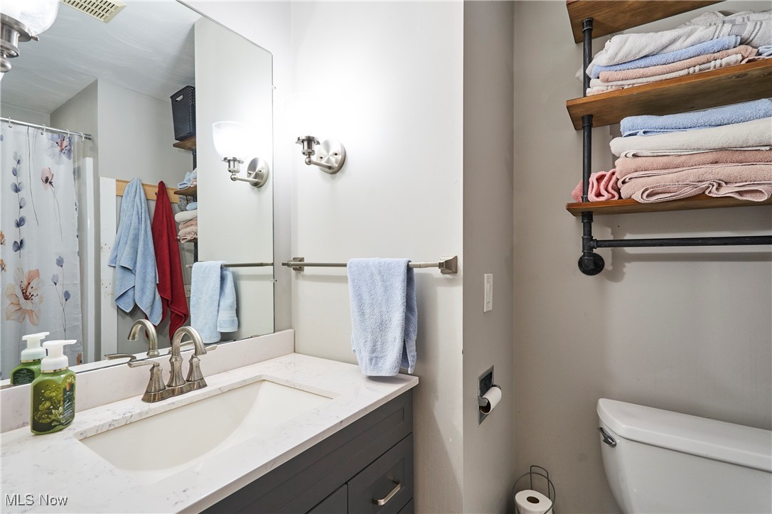 2940 Robin Hill Drive, Mogadore, Ohio image 18