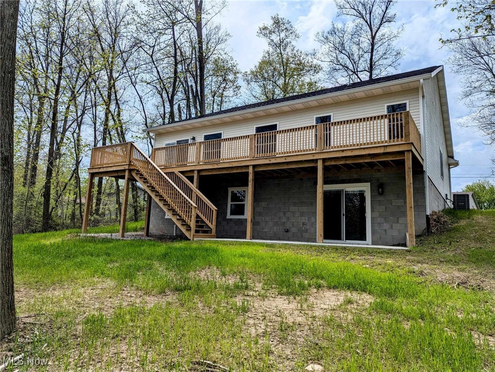1190 Ginko Drive Drive, West Salem, Ohio image 3