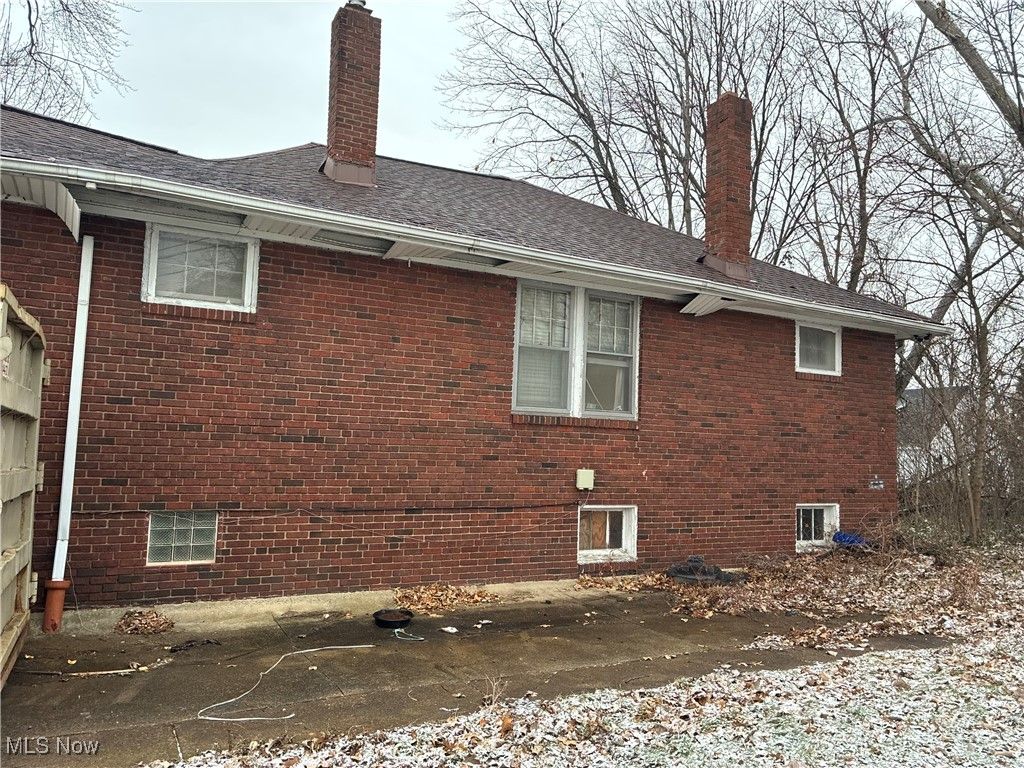 Photo of 3867 W 140th Street, Cleveland, OH 44111 (MLS # 5178259)