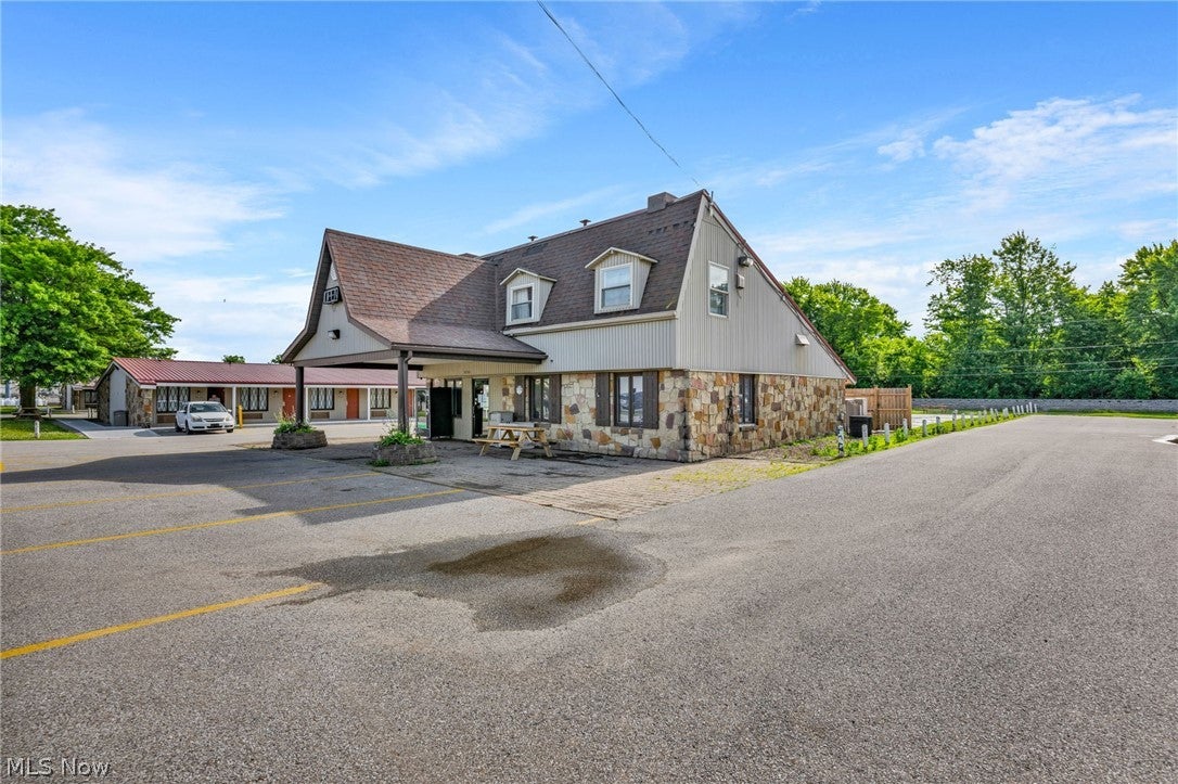 2321 Southgate