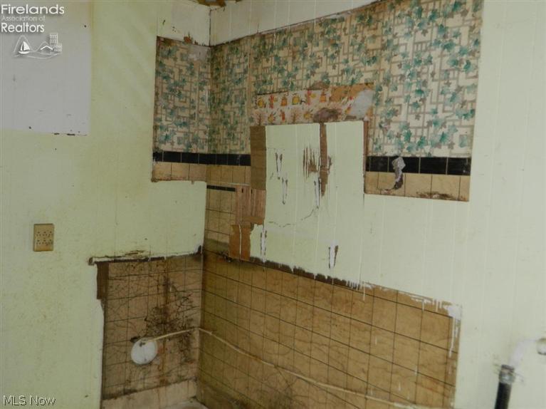 Village/Clinton - Residential