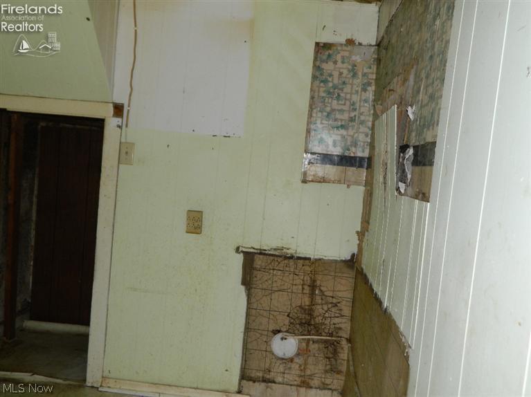 Village/Clinton - Residential