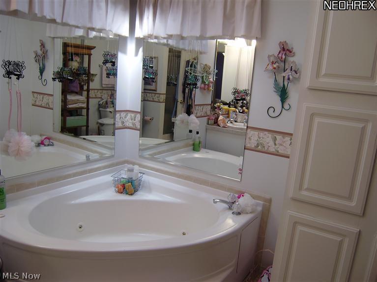 Lakeside Terrace - Residential