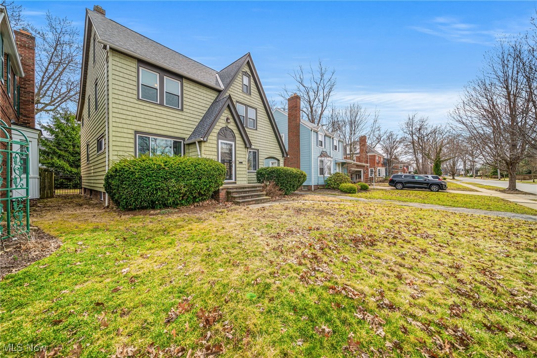 21030 Edgecliff Drive, Euclid, Ohio image 2