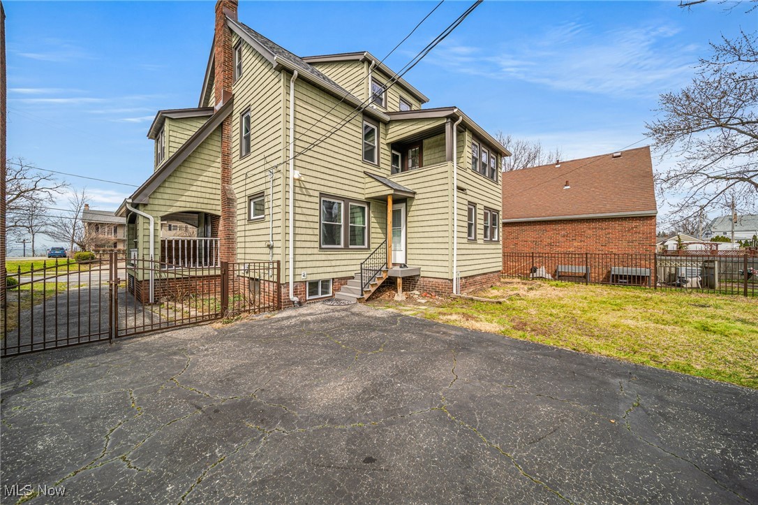 21030 Edgecliff Drive, Euclid, Ohio image 4