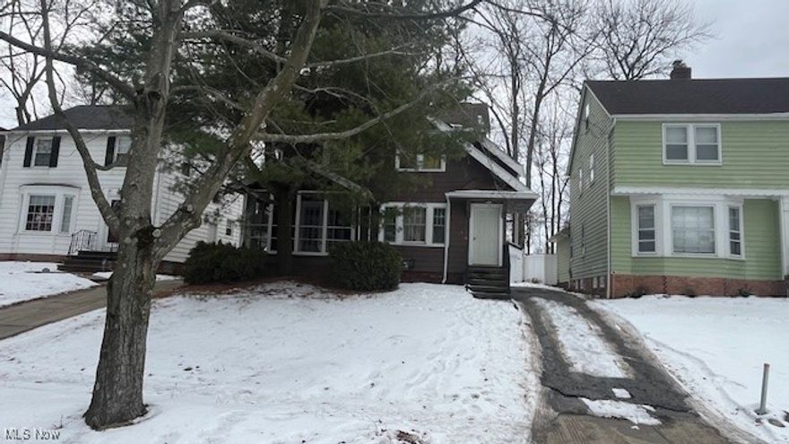 For Sale by Court Appointed Receiver. Opportunity to acquire 3844 Woodridge, a single family home located in Cleveland Heights, Ohio. Bidding ends on March 27 @1:00pm ET.