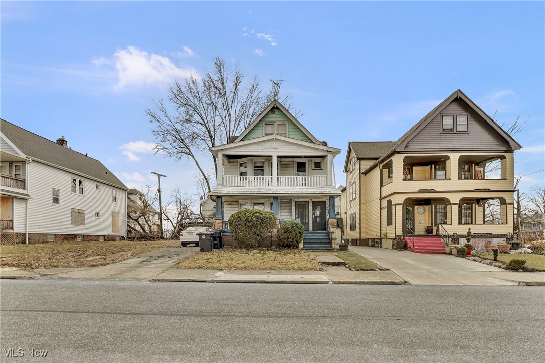 Parkway - Residential Income