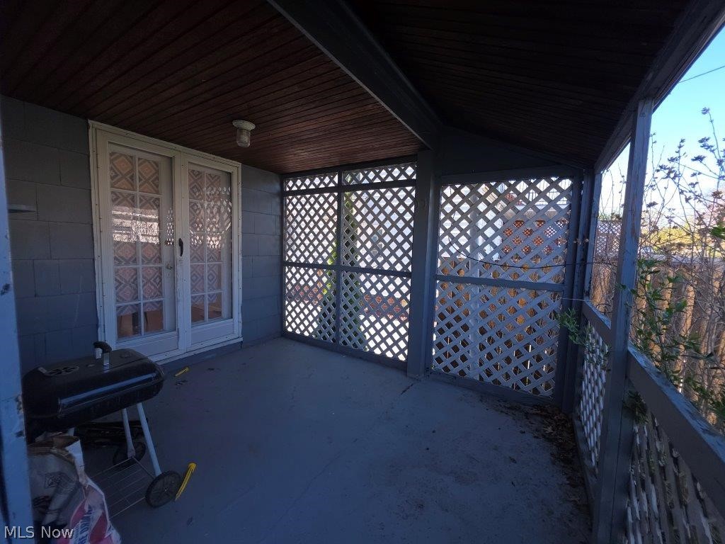 Utopia Beach 04 - Residential