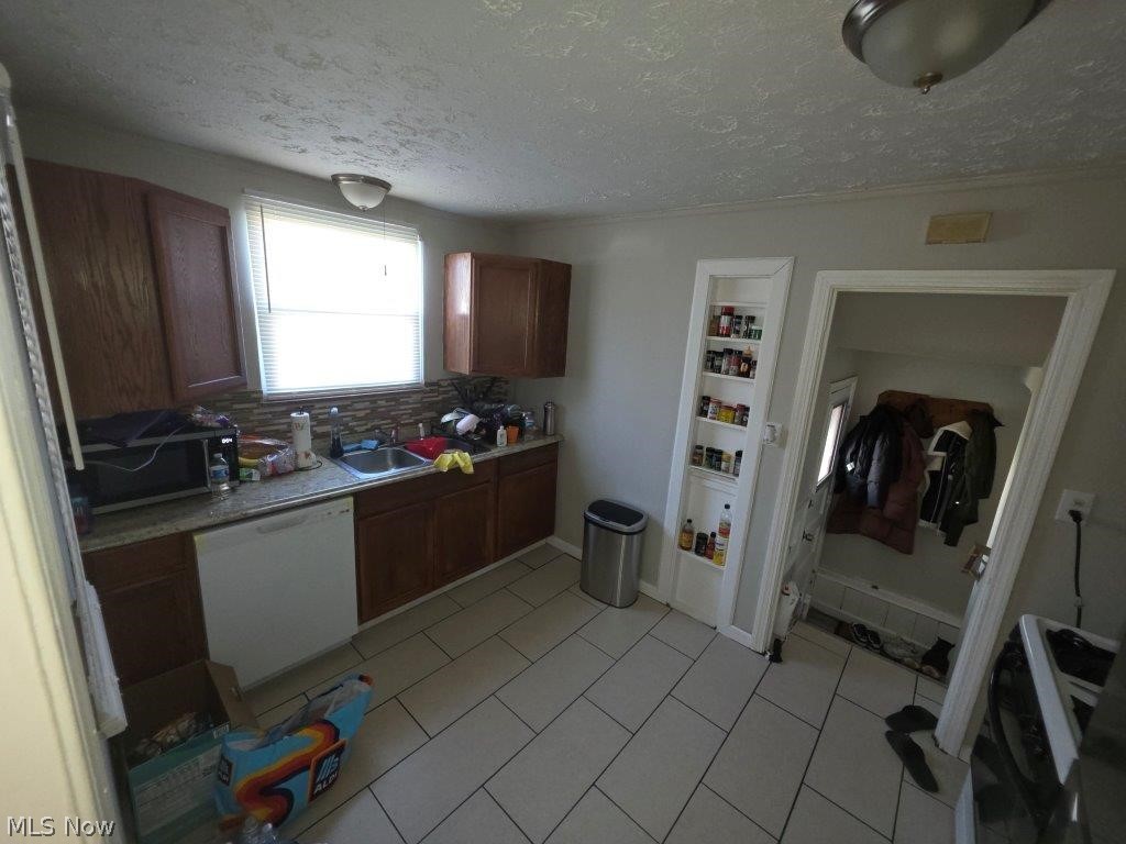 Utopia Beach 04 - Residential