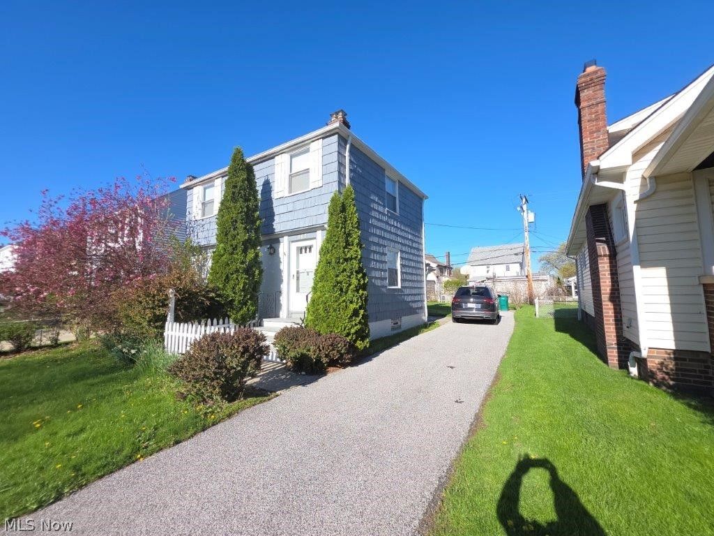 Photo of 367 E 211th Street, Euclid, OH 44123 (MLS # 5205196)