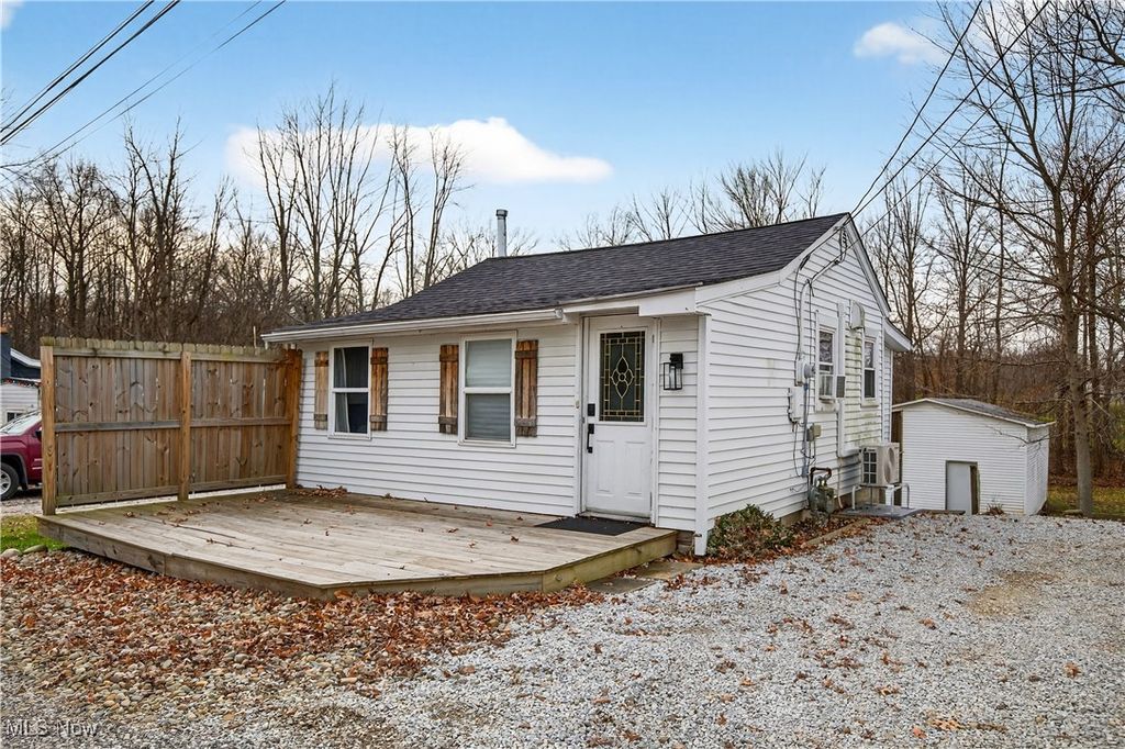 Photo of 4849 Presidential Drive, Geneva on the Lake, OH 44041 (MLS # 5175002)