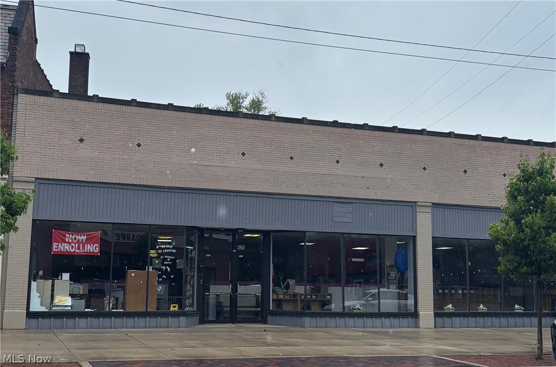 Beachland - Commercial Sale