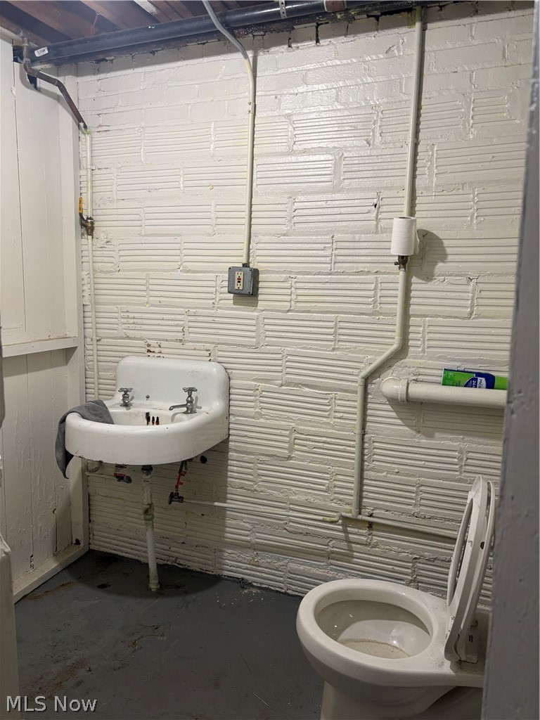 Beachland - Commercial Sale