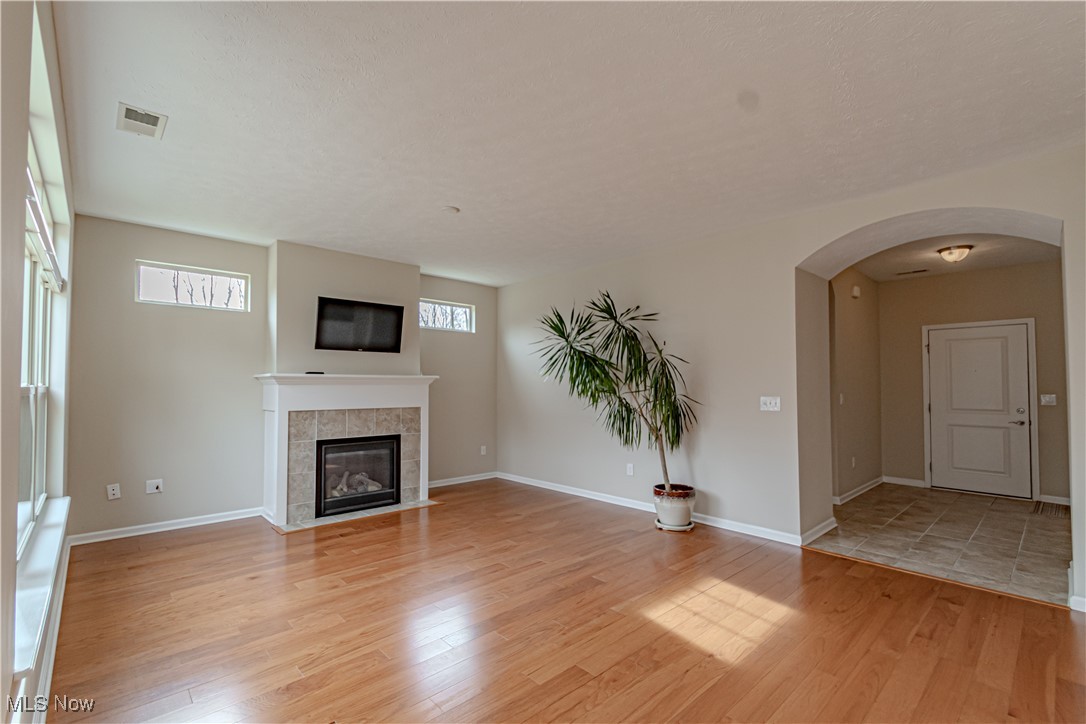 Crossings A West Vly Condos Ph - Residential