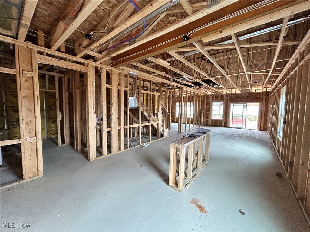 Photo of 5085 Shepherds Glen Gln, Willoughby, OH 44094 (MLS # 5173602)