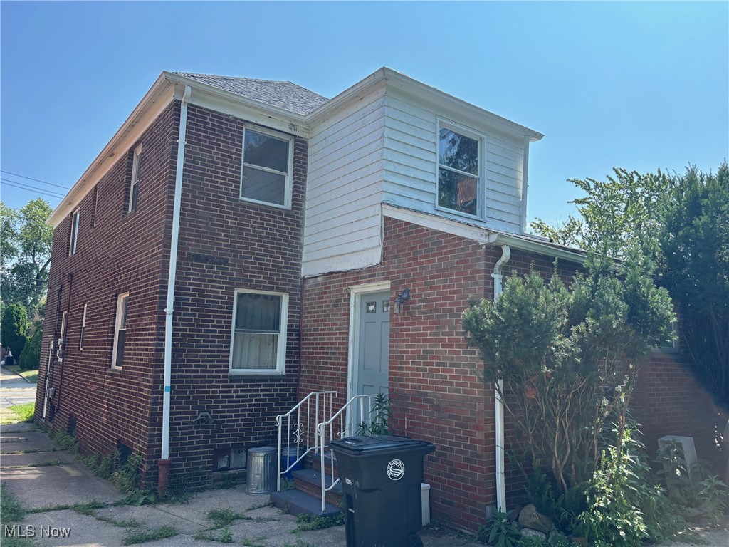 3596 Warren Road