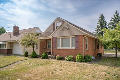 Homes For Sale - 3516 7th Street<br/> Canton, OH 44710