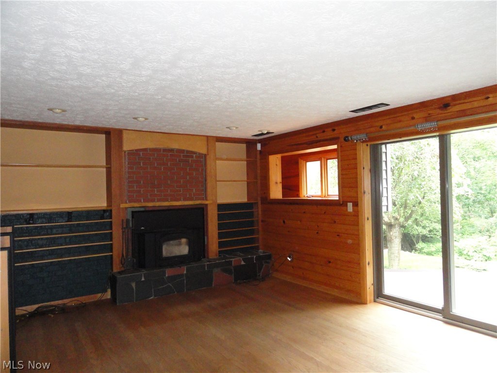 Twin Lakes - Residential