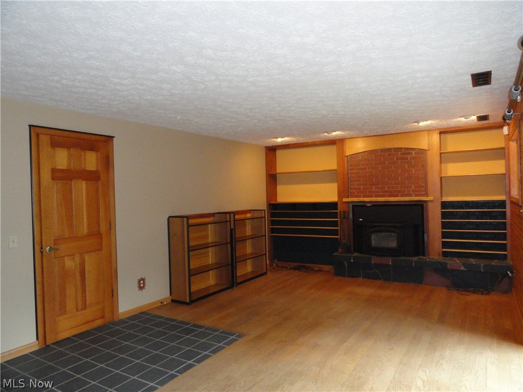 Twin Lakes - Residential