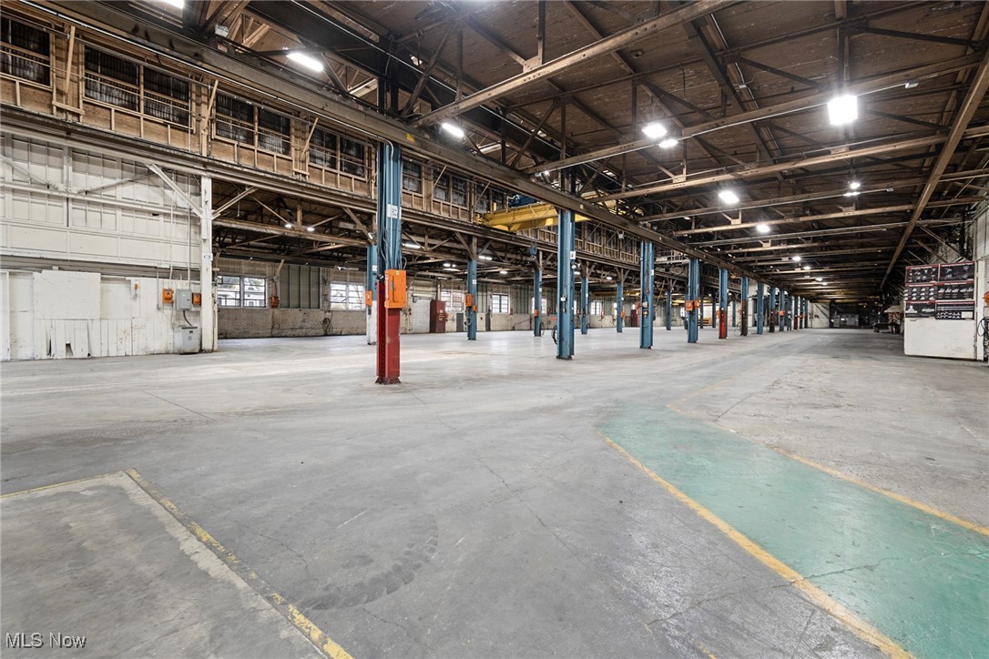 Puritan Land Cos 3rd Add - Commercial Lease