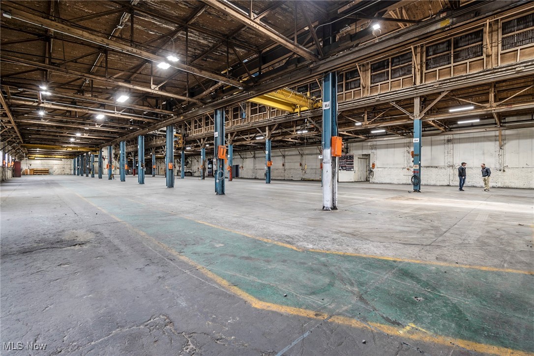 Puritan Land Cos 3rd Add - Commercial Lease