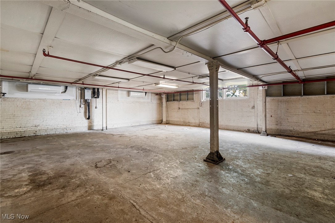 Puritan Land Cos 3rd Add - Commercial Lease