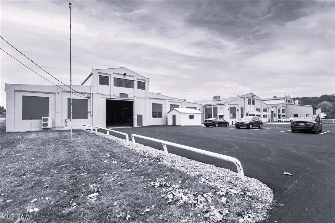 Puritan Land Cos 3rd Add - Commercial Lease