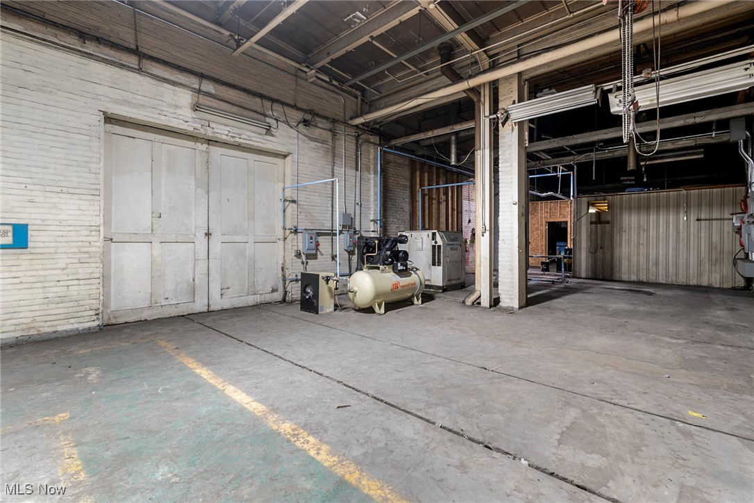 Puritan Land Cos 3rd Add - Commercial Lease