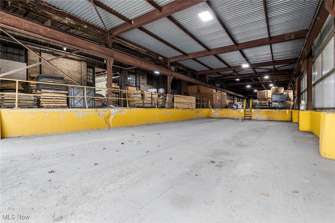 Puritan Land Cos 3rd Add - Commercial Lease