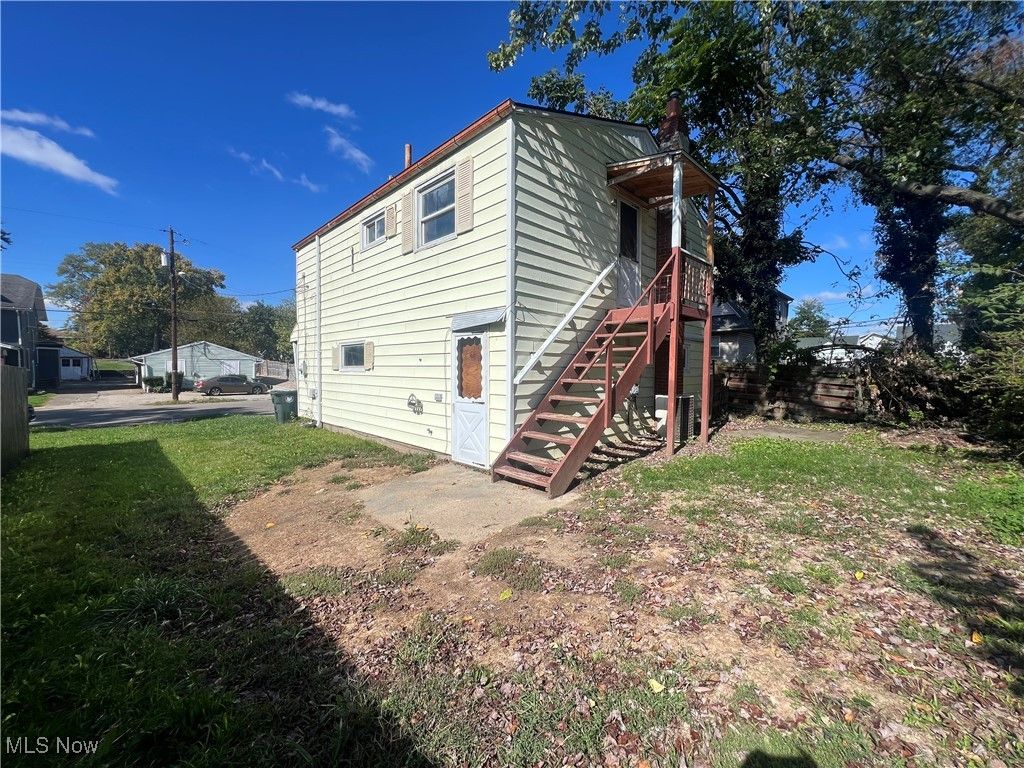 Photo of 1454 Spring Avenue NE, Canton, OH 44714 (MLS # 5164455)