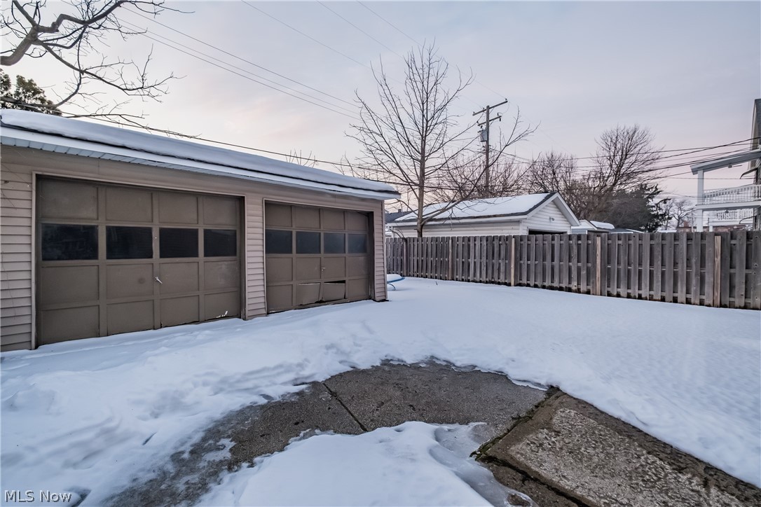 E G Gilberts 01 - Residential Income