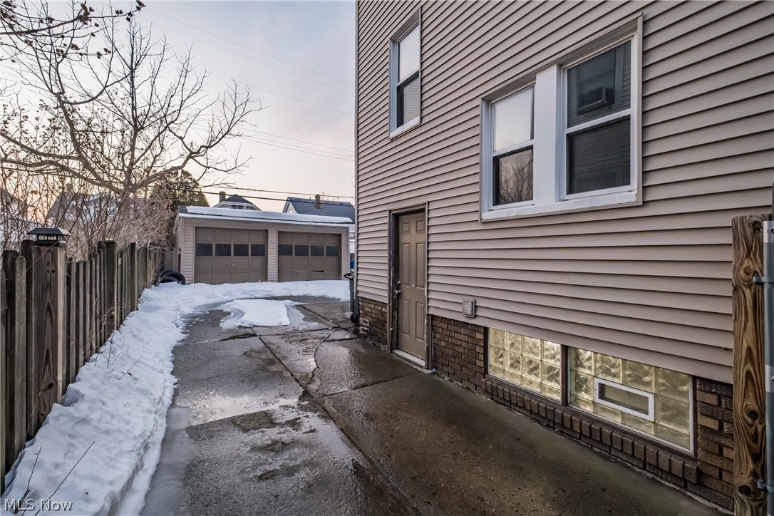 E G Gilberts 01 - Residential Income