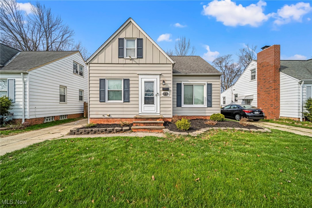 352 E 322nd Street, Willowick, Ohio image 1