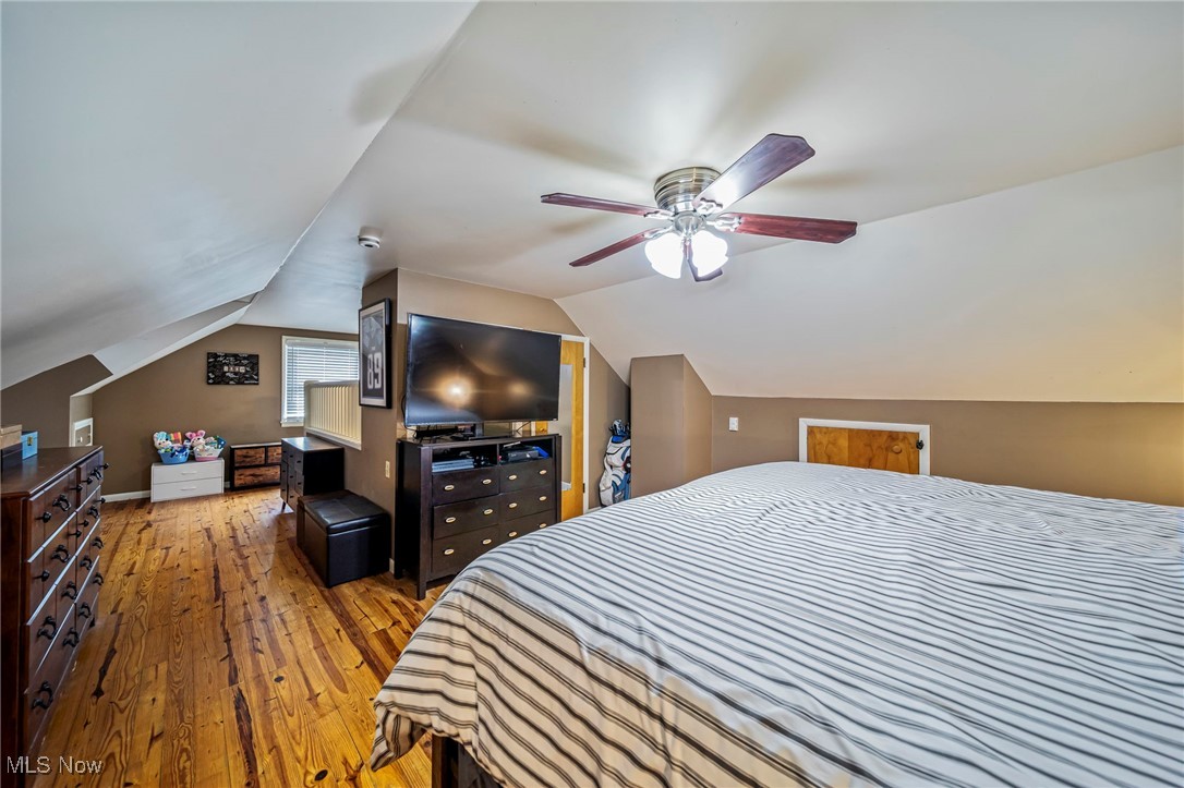 352 E 322nd Street, Willowick, Ohio image 22