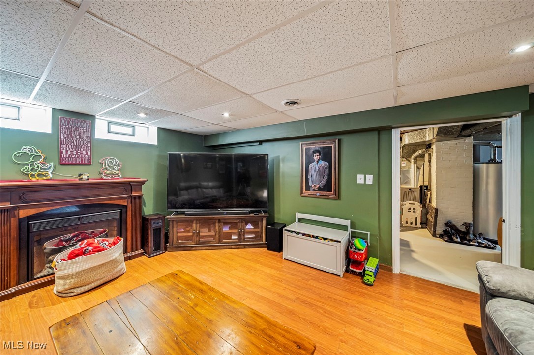 352 E 322nd Street, Willowick, Ohio image 35