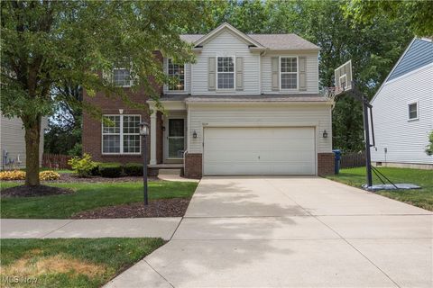 9034 Huxley Lane, Olmsted Twp, OH 44138 - #: 5139296