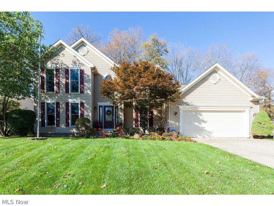 Move right in to this 3 bed, 2.5 bath 2 story home on a beautiful 1/4+ acre fenced lot on a cul-de-sac in Camden Knolls. Family room leads to eat in kitchen with new sliding door.  Kitchen features updated appliances and great natural light. Roof, front door and skylight replaced in 2015.  Furnace is about 5 years old and owner also replaced most windows in the front of the home.