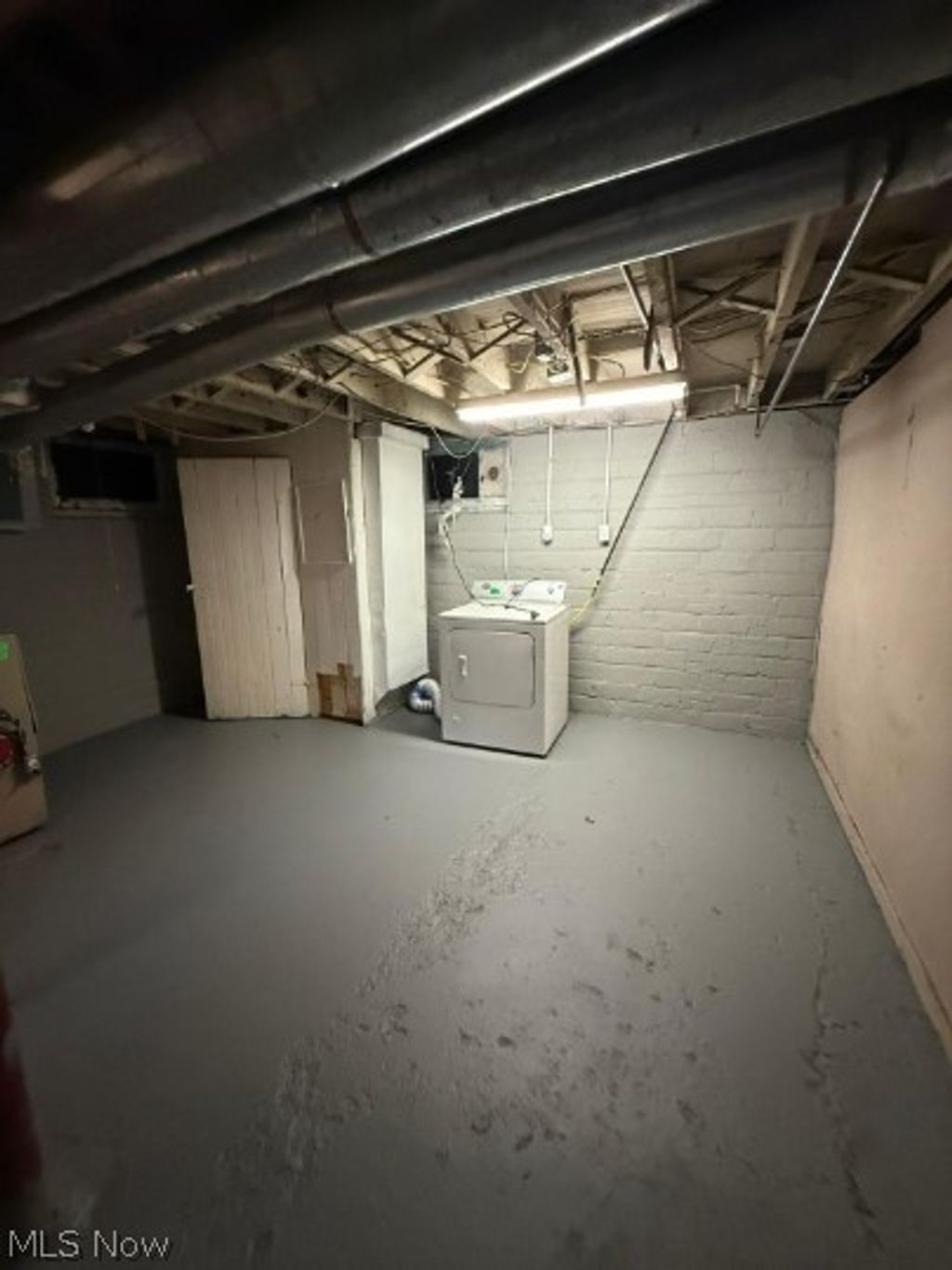 Photo of 1336 Thoreau Road, Lakewood, OH 44107 (MLS # 5194327)