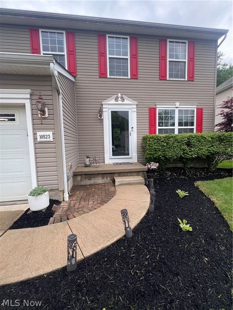 Tiny photo for 10523 Herrington Drive, Aurora, OH 44202 (MLS # 5210420)