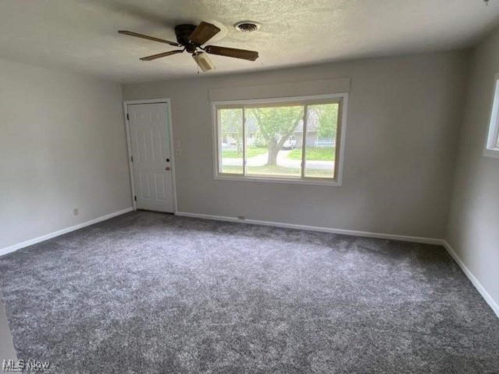 Photo of 1612 Denison Avenue NW, Warren, OH 44485 (MLS # 5182056)