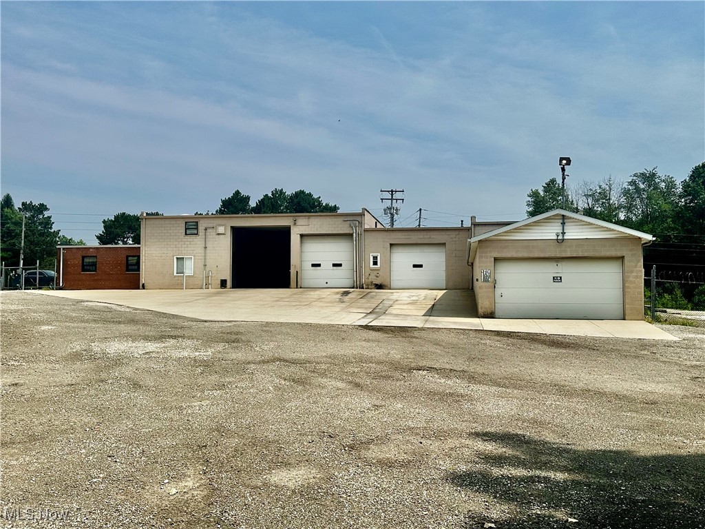 Village/Mogadore - Commercial Sale