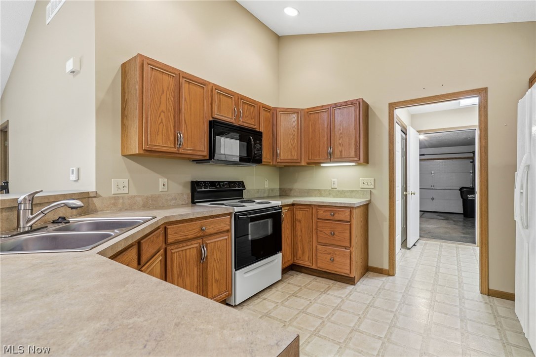 Scotsbury Green Condos - Residential