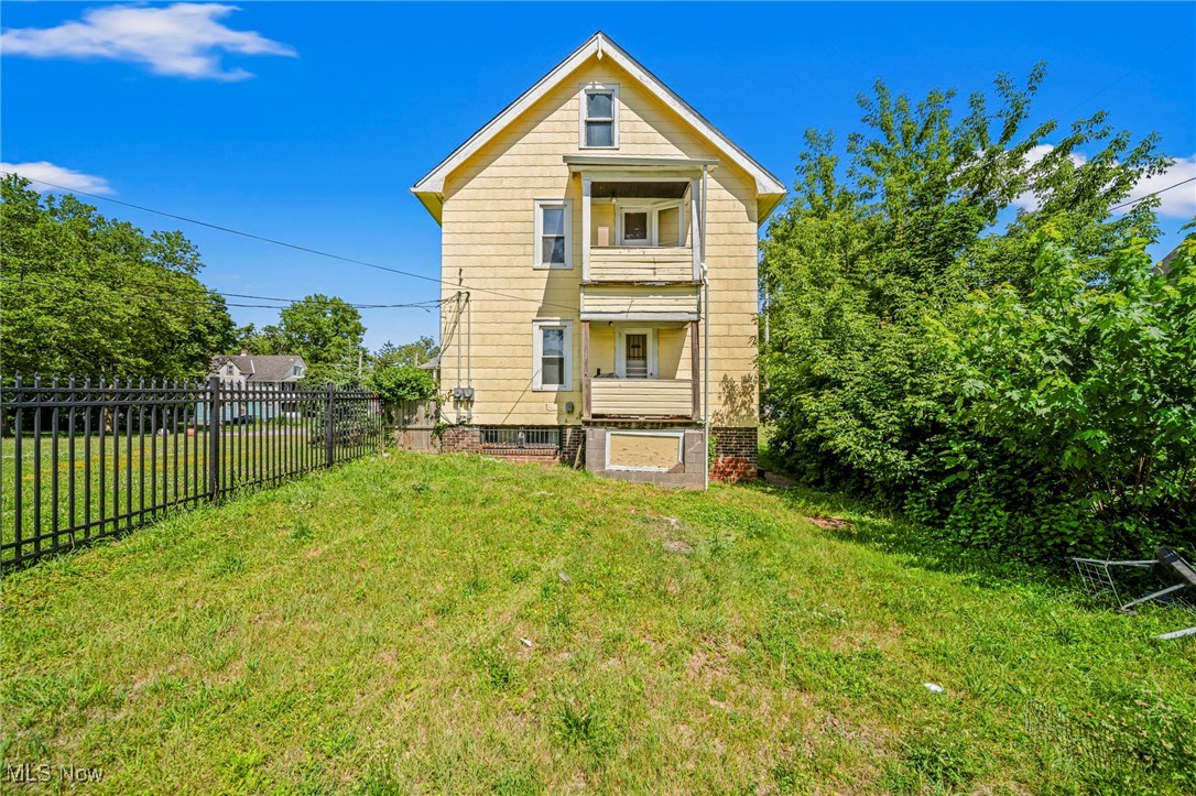 516 E 107th Street