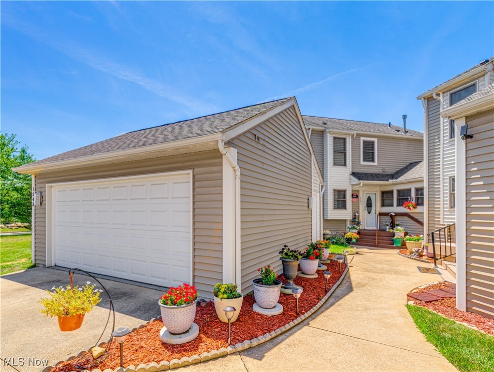 Canton, Ohio 44708, United States, 3 Bedrooms Bedrooms, ,4 BathroomsBathrooms,Residential,Active,179212