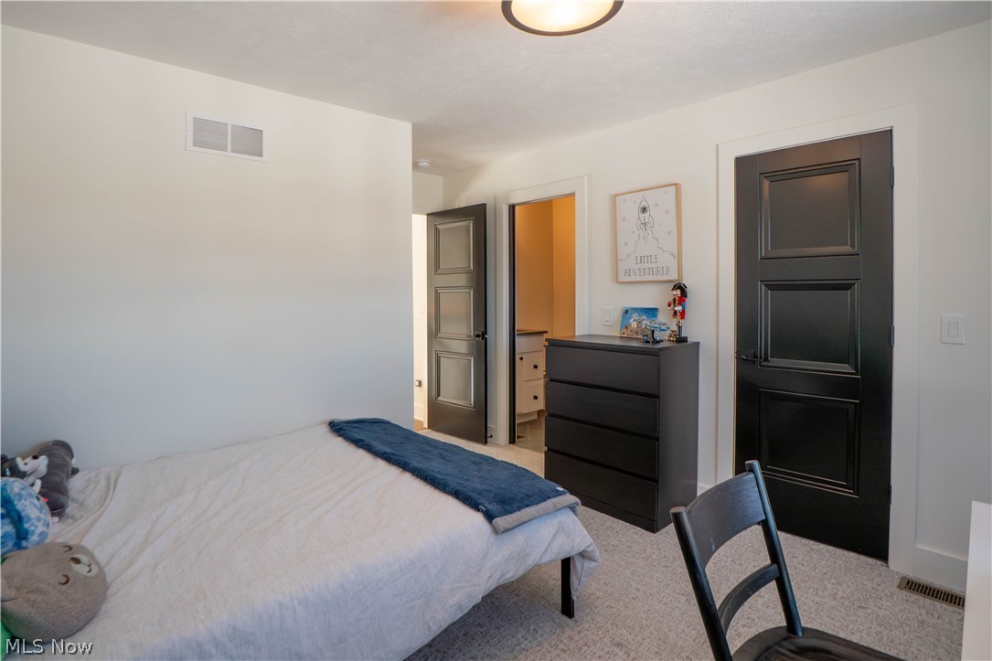 Retreat/Brenelle - Residential