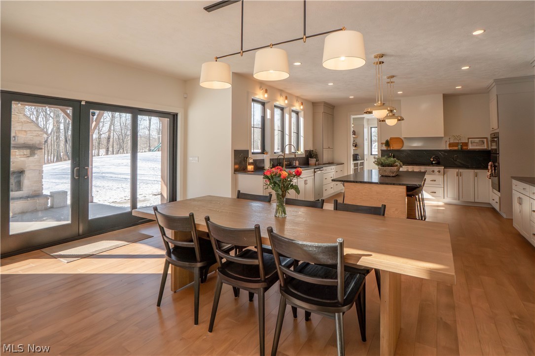 Retreat/Brenelle - Residential