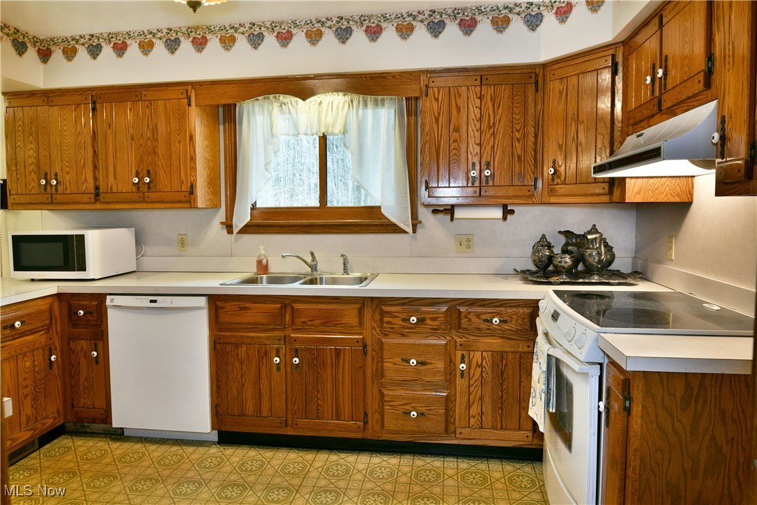 2222 Hyde Shaffer Road, Bristolville, Ohio image 13